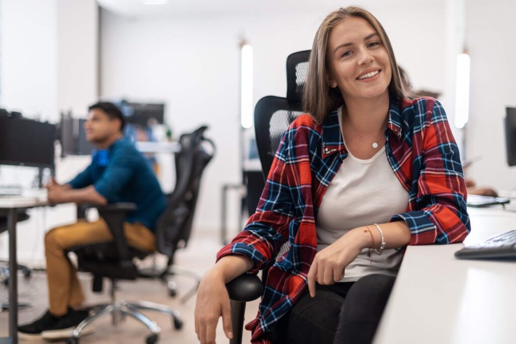 Vecteezy Casual Business Woman Working On Desktop Computer In Modern 12488915 (nxpowerlite)
