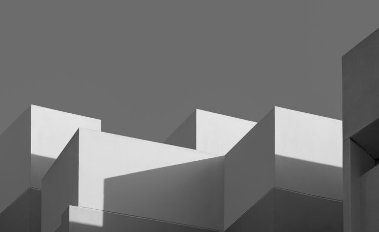 Adaptive Leadership Under Pressure: Conditions That Make Change Stick